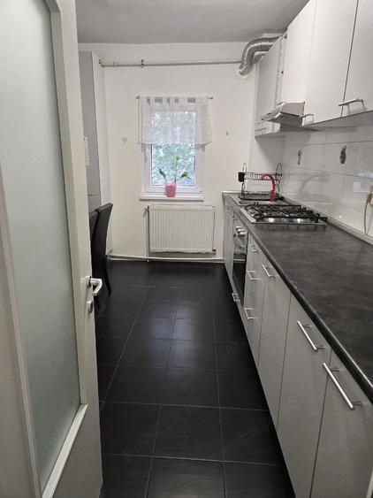 Apartament cu 3 camere decomandat în Micro 3
