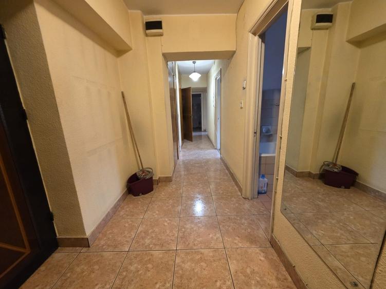 Apartament cu 2 camere decomandat, mobilat în Vitan