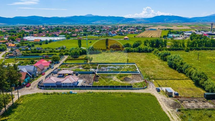 Teren Construcții intravilan de 1252 mp, în Prejmer