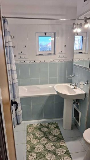 Apartament cu 3 camere decomandat în Popoveni