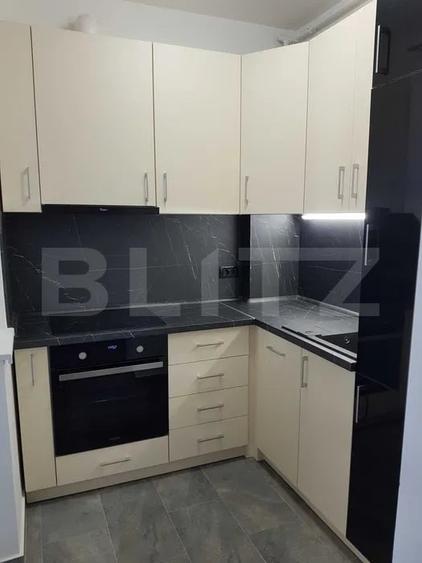 Apartament cu 4 camere decomandat, mobilat în Semicentral