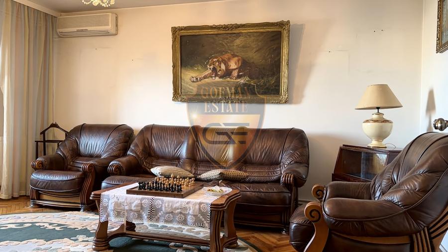 Apartament cu 3 camere decomandat, mobilat în Ultracentral