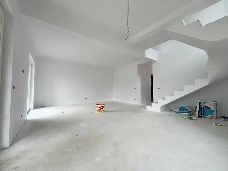 Casă cu 4 camere cu Teren 250 Mp în Giarmata