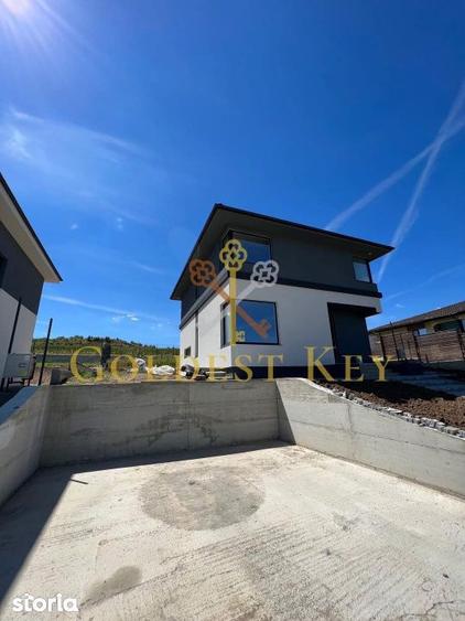Casă cu 5 camere decomandat cu Teren 500 Mp în Baciu