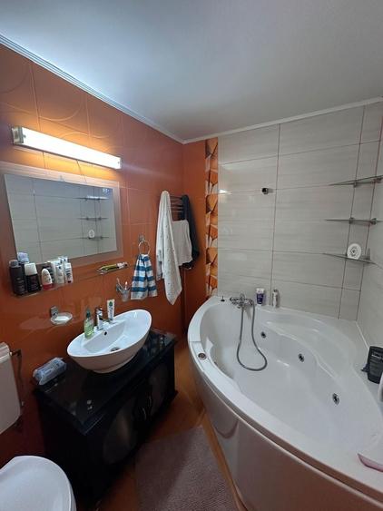 Apartament cu 2 camere decomandat în Rahova