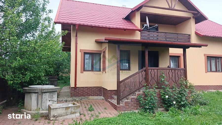 Casă cu 4 camere cu Teren 1700 Mp în Horodnic