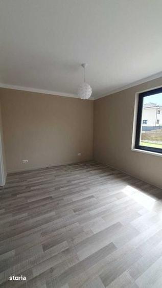 Casă cu 4 camere cu Teren 139 Mp în Apahida