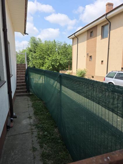 Casă individuală cu 4 camere cu Canalizare în Central