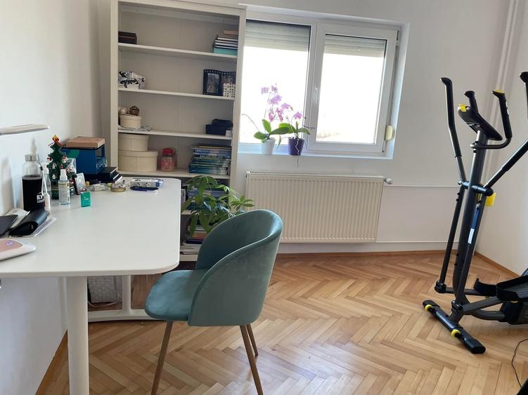 Apartament cu 3 camere decomandat în Obor