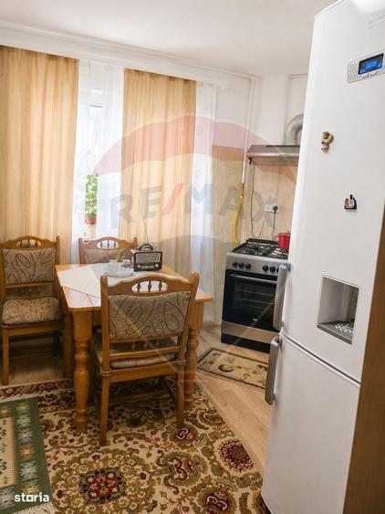 Apartament cu 3 camere decomandat în Central