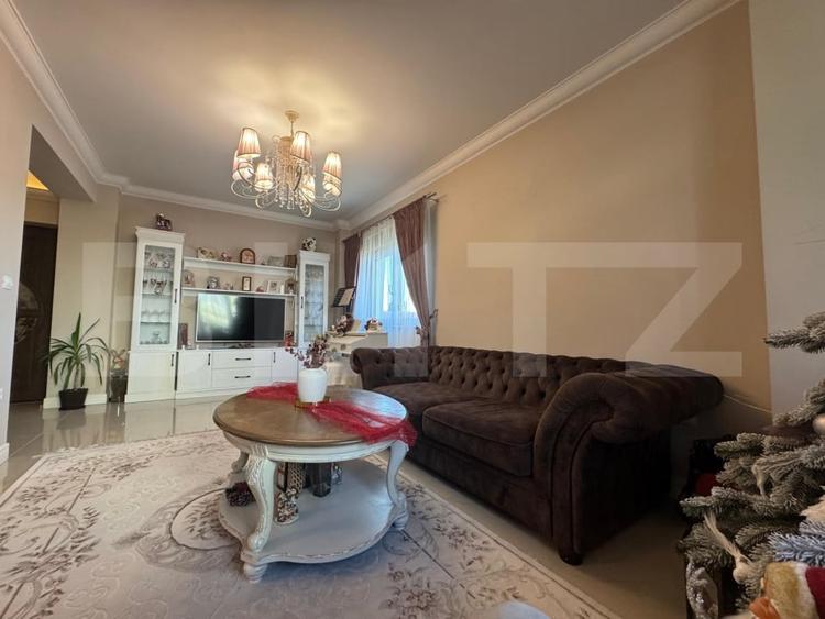 Apartament cu 3 camere decomandat, mobilat în Burdujeni