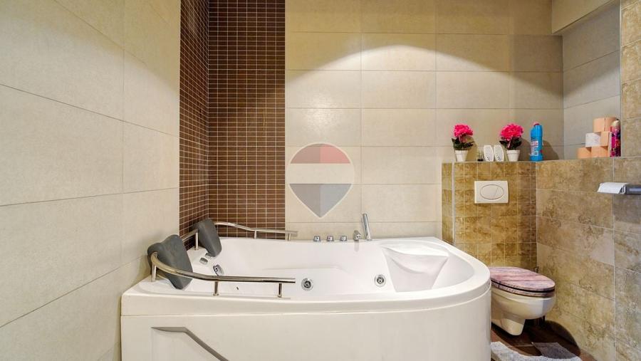 Apartament cu 2 camere decomandat, mobilat în Sud