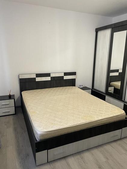 Apartament cu 3 camere decomandat în Dobroești