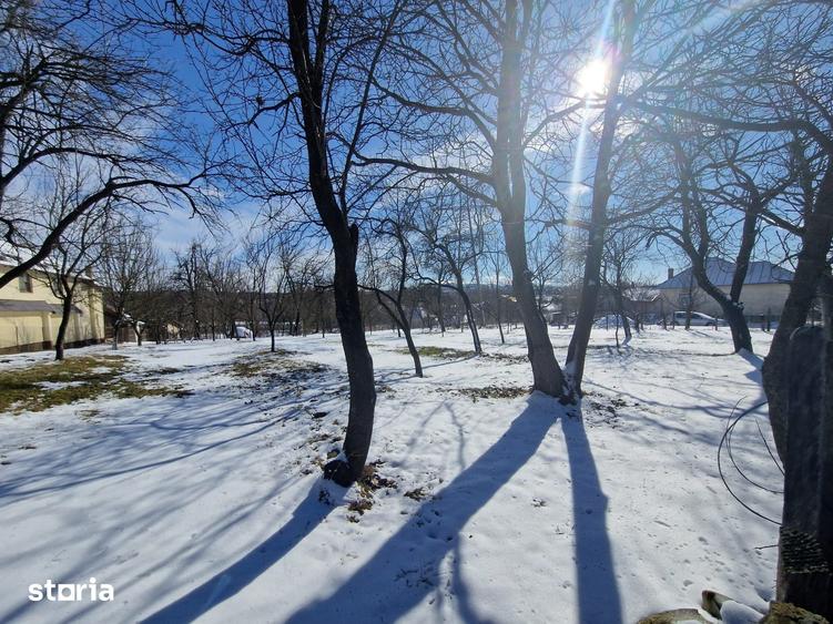 Teren de 2942 mp, în Valea Mare