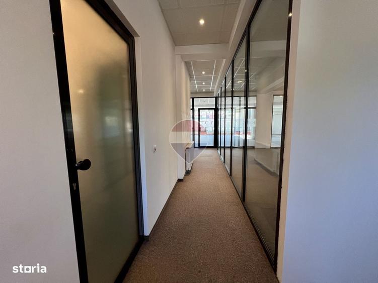 Spațiu comercial, de 291 mp, în Central