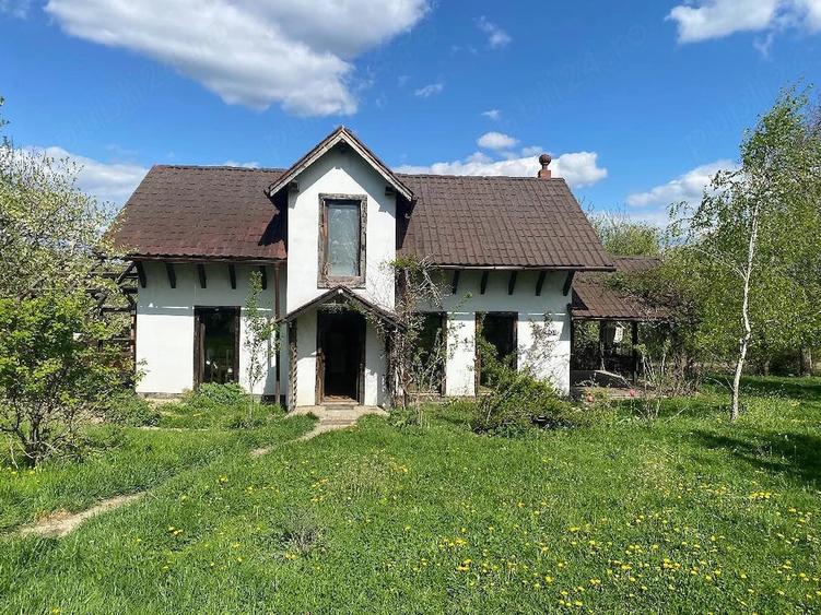 Casă cu 3 camere cu Teren 2125 Mp în Vechea