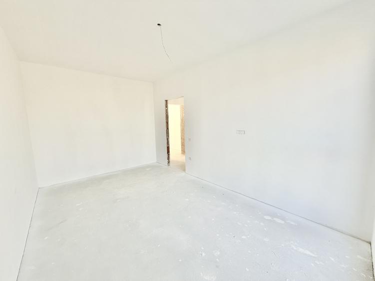 Apartament cu 2 camere semidecomandat în Moșnița Nouă