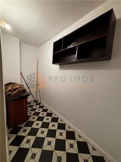 Apartament cu 3 camere nedecomandat, mobilat în Unirii Sud