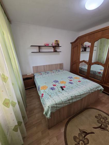 Apartament cu 2 camere decomandat în Poarta 6