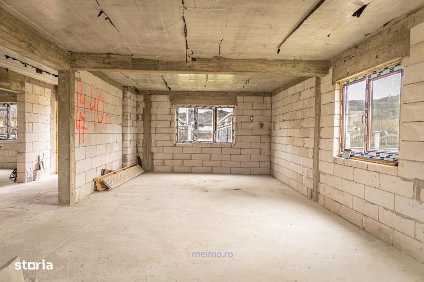 Casă cu 4 camere cu Teren 1440 Mp în Cernu