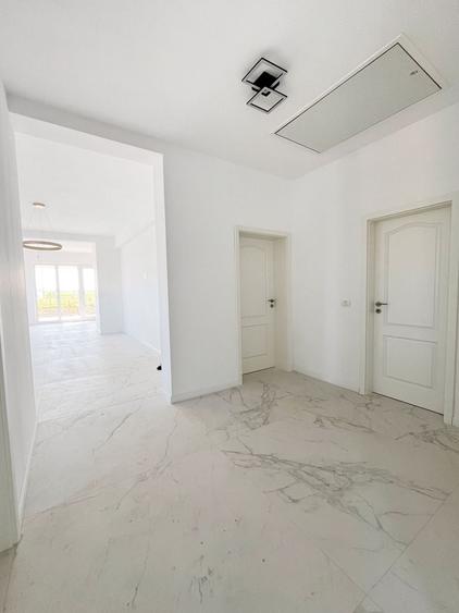 Duplex cu 3 camere cu Canalizare în Covaci