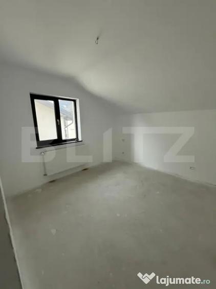 Apartament cu 3 camere decomandat în Burdujeni