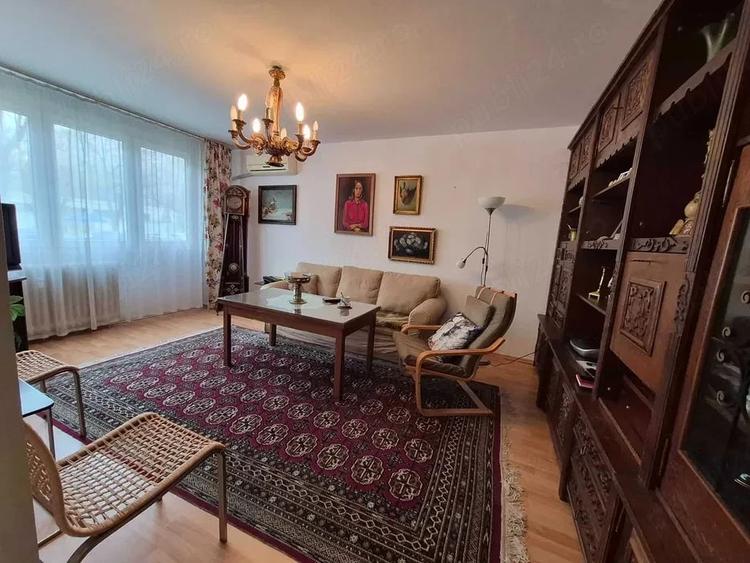 Apartament cu 3 camere decomandat în Brâncoveanu