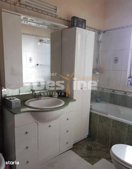 Apartament cu 3 camere decomandat în Tipografilor