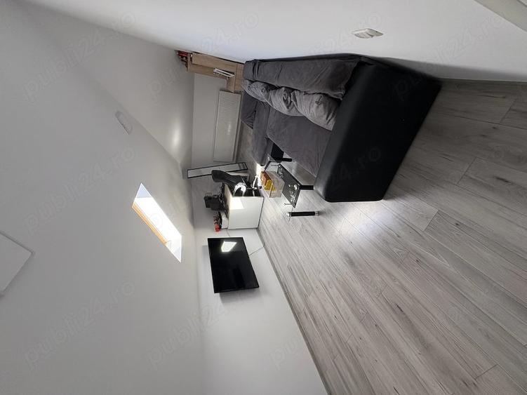 Apartament cu 3 camere decomandat în Dobroești