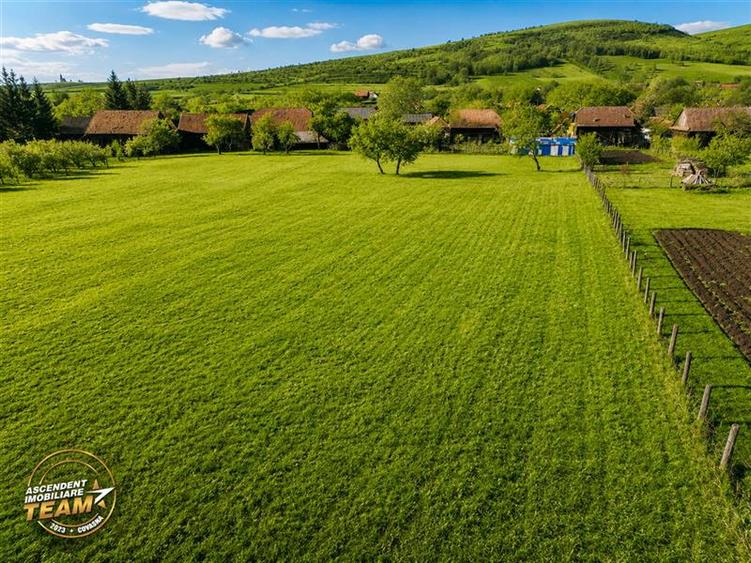 Casă cu 3 camere cu Teren 6221 Mp în Lemnia