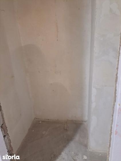 Apartament cu 3 camere decomandat în Decebal