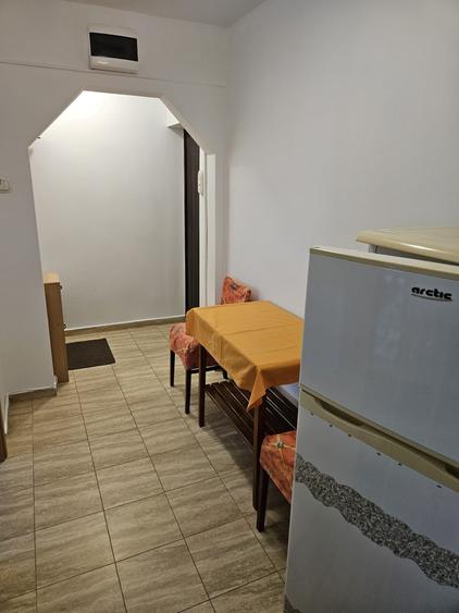 Apartament cu 2 camere semidecomandat în Brazda lui Novac