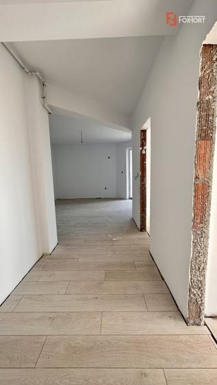 Apartament cu 2 camere decomandat în Giroc