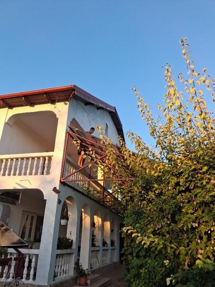 Casă individuală cu 5 camere cu Canalizare în Valu lui Traian