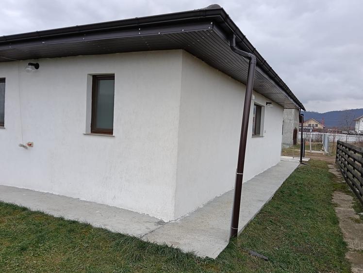 Casă individuală cu 3 camere cu Teren 600 Mp în Dumbrava Roșie