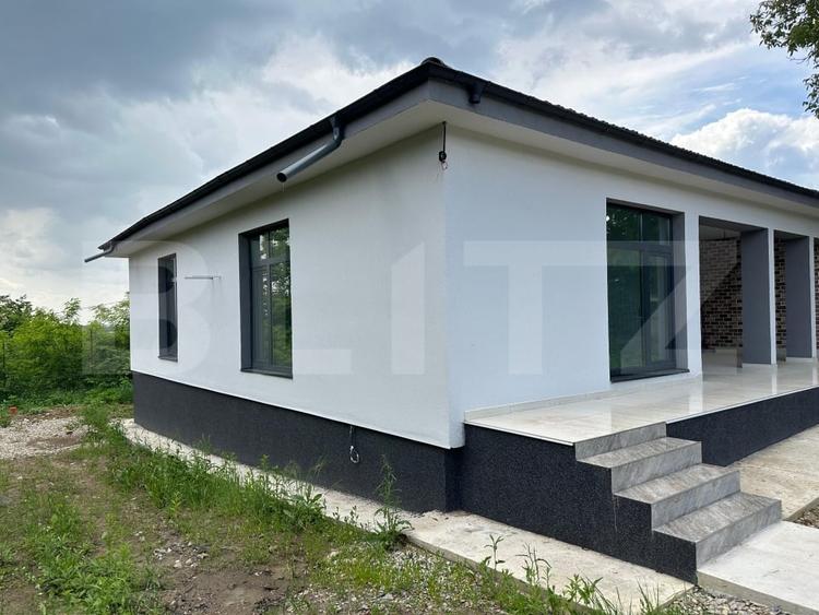 Casă individuală cu 3 camere cu Teren 900 Mp în Răzvad