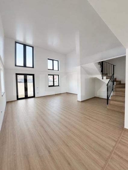 Duplex cu 5 camere cu Teren 220 Mp în Tărlungeni