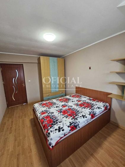Apartament cu 3 camere semidecomandat, mobilat în Florești