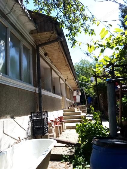 Casă cu 3 camere cu Teren 2000 Mp în Zorleni