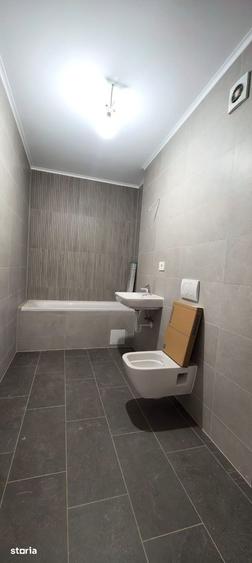 Apartament cu 3 camere în Tractorul