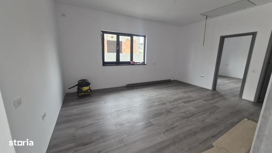 Casă cu 3 camere în Central