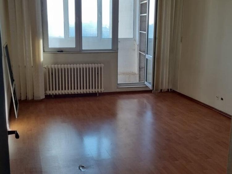Apartament cu 3 camere decomandat în Pantelimon