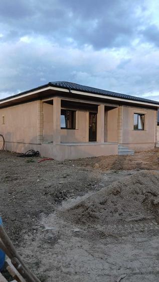 Casă cu 3 camere în Exterior Vest