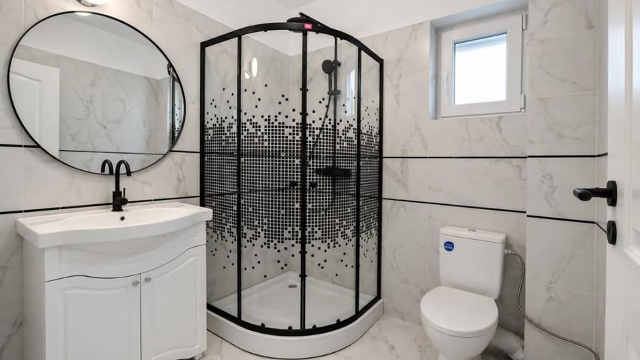 Casă individuală cu 5 camere cu Teren 400 Mp în Corbeanca