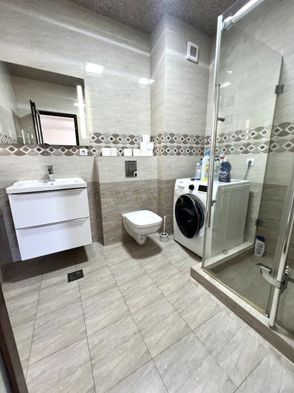 Apartament cu 3 camere decomandat, mobilat în Florești