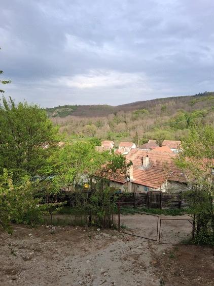 Casă cu Teren 1000 Mp în Veseud (Slimnic)
