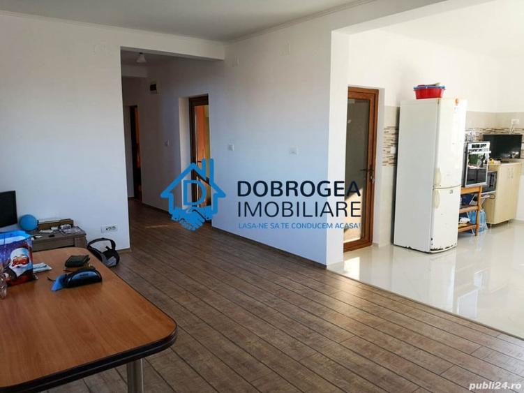 Casă individuală cu 6 camere cu Teren 390 Mp în Mineri