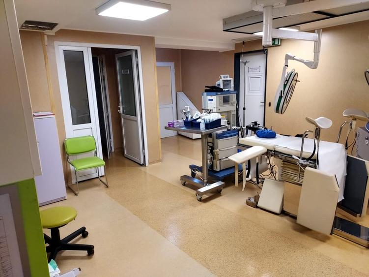 SPATIU COMERCIAL-CLINICA MEDICALA-490 MP,3 INTRARI,IDEAL INVESTITIE,1200000 EURO - 9