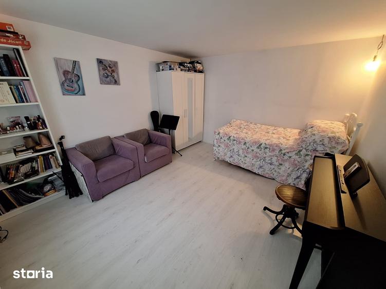 Apartament cu 4 camere în Central