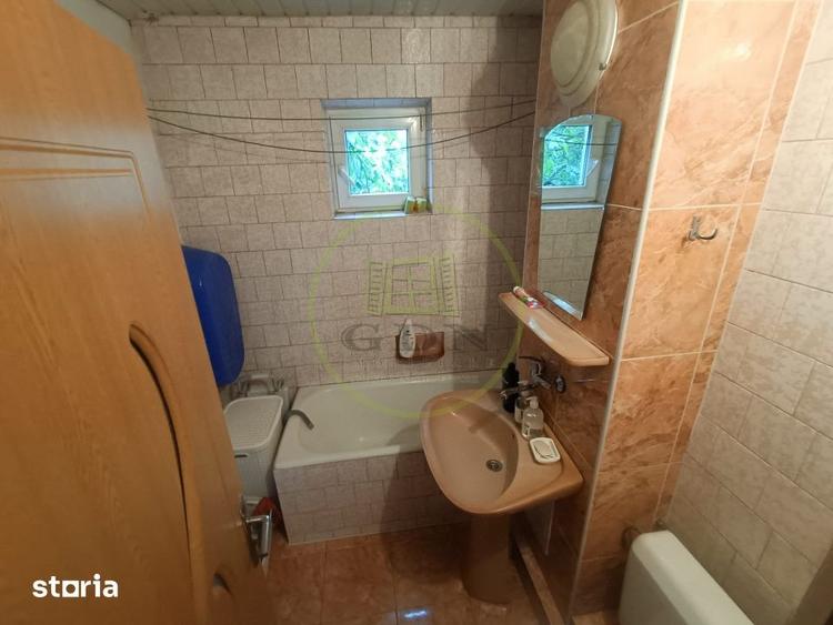 Apartament cu 4 camere, mobilat în Central
